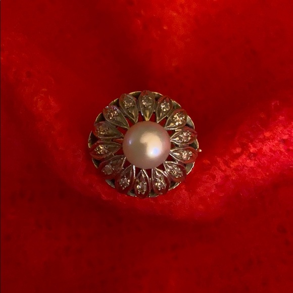 14k white hold pearl and diamond ring